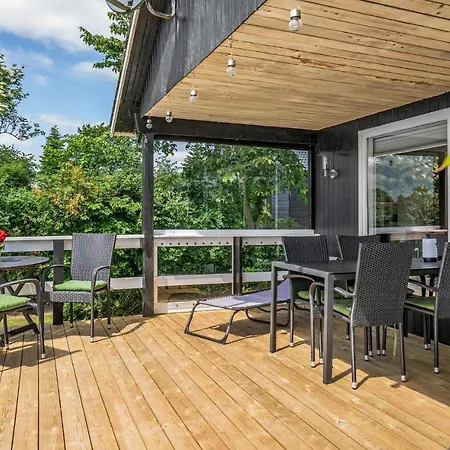 Stunning In With Kitchen